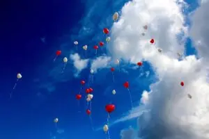 balloons, heart, sky, clouds, love, romance, romantic, wedding day, flying, nature, blue sky